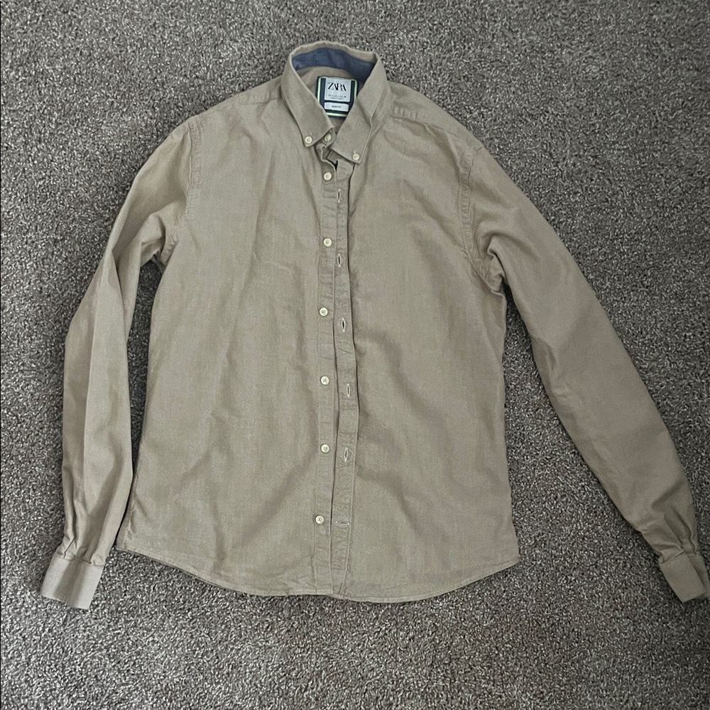 Zara Men's Beige Casual Button-Down Shirt